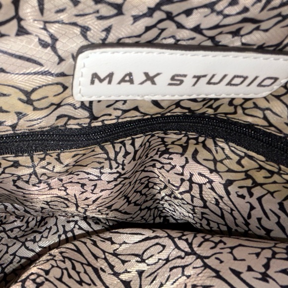 Large Max Studio Ivory Colored Shoulder Bag - Picture 4 of 11